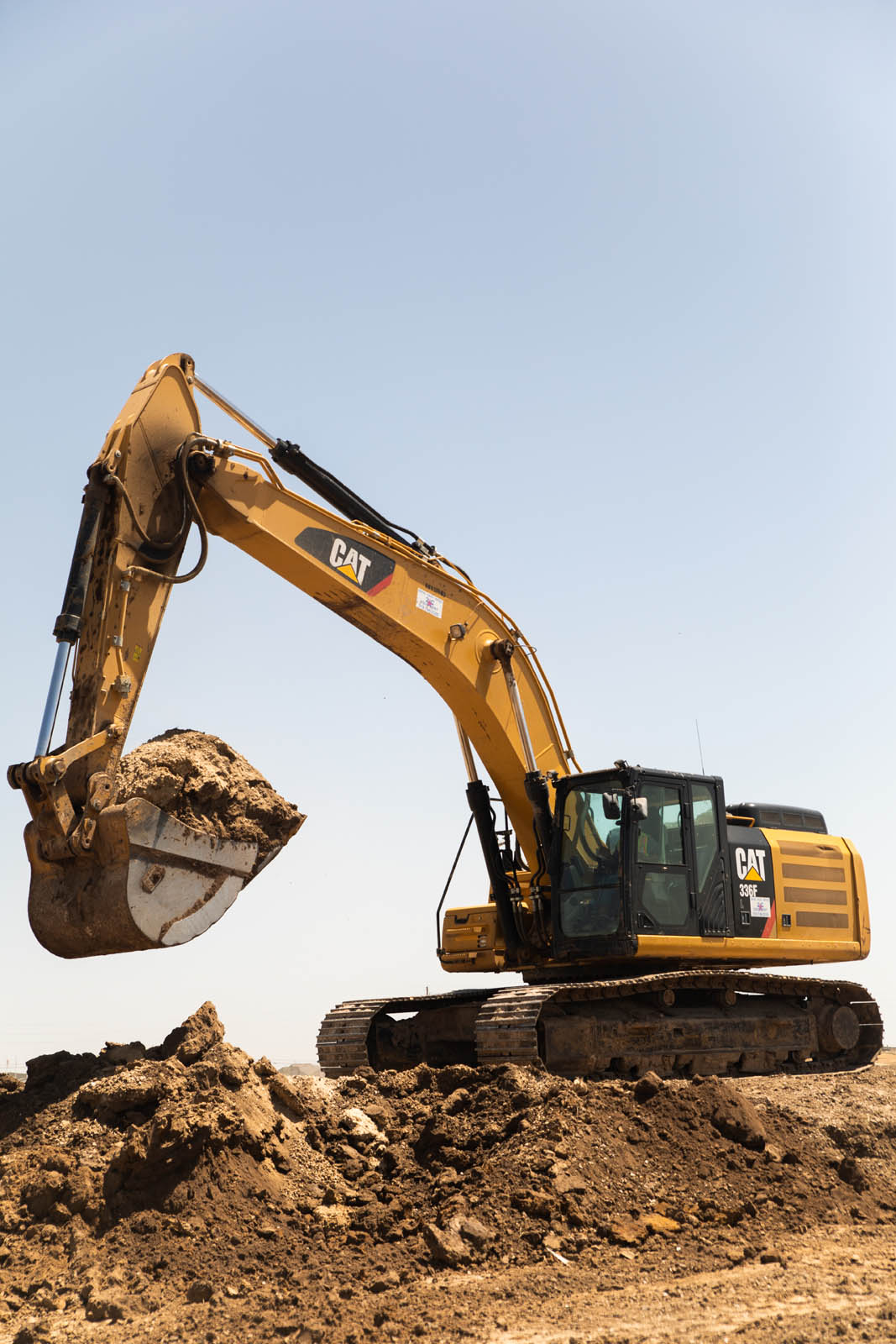 ClearX Excavator Digging Soil