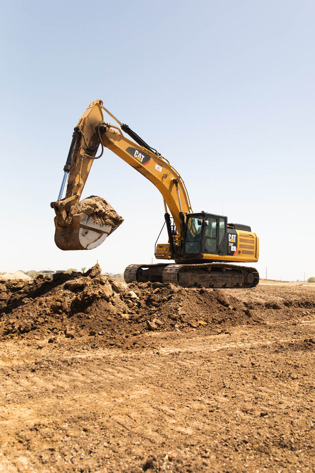 ClearX Excavator Digging Soil
